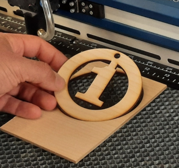 Mdf 3mm 30x30cm Kit X 10 Unidades Para Corte Y Grabado Laser